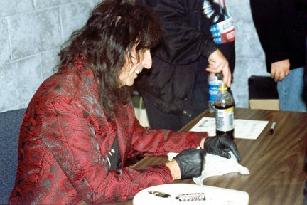Alice Cooper Signed Schools Out Album CD Photo Graphics Guitar ACOA