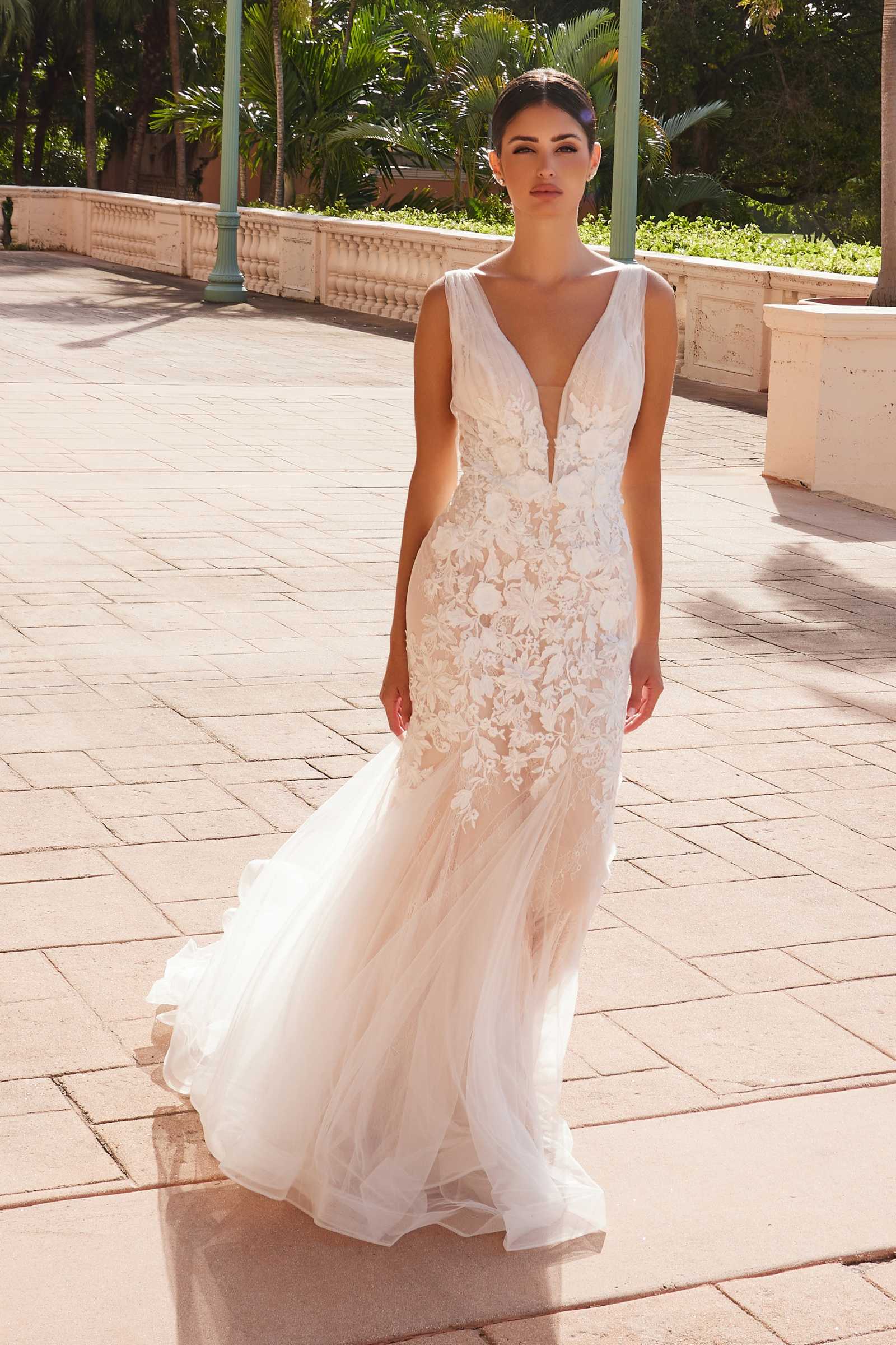 Nox Anabel JE917 V-Neck Mermaid Dress Lace and Tulle Skirt